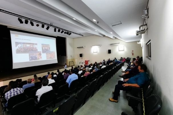 Clealco reúne mais de 70 autoridades da região e fomenta novas parcerias público-privado